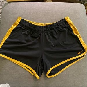 NIKE dri-fit running shorts / dark gray and yellow / size Small
